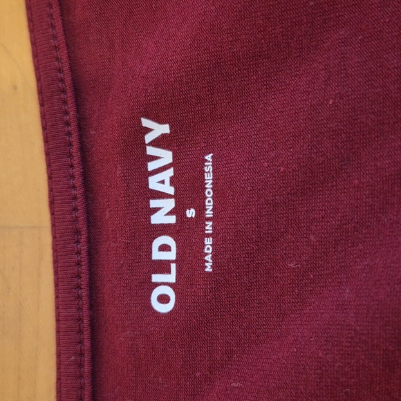 Old Navy Red Maroon Long Sleeve - Picture 5 of 7